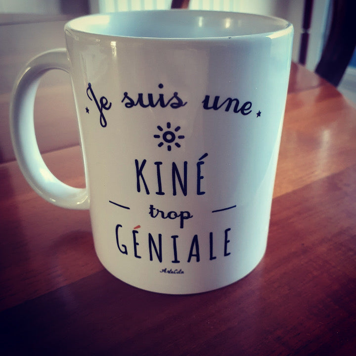 Cadeau anniversaire : Mug - Une Kiné trop Géniale - 6 Coloris - Cadeau Original - Cadeau Personnalisable - Cadeaux-Positifs.com -Unique-Blanc-